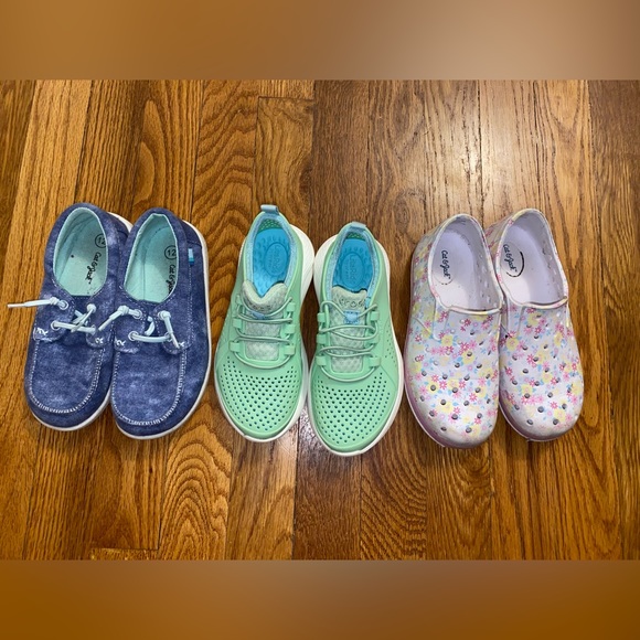 CROCS Other - SZ 12 Girls shoes BUNDLE